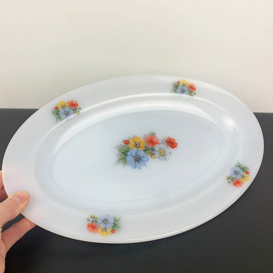 Arcopal 'Anemone' Oval Platter