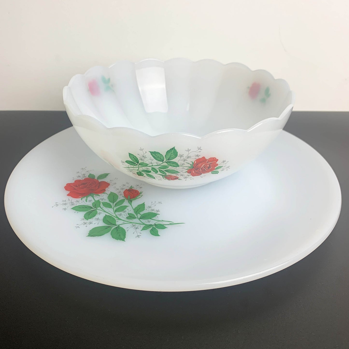 Arcopal Red Rose Opaline Glass Set