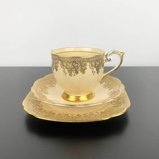 Bell China Gold Grapevine Trio