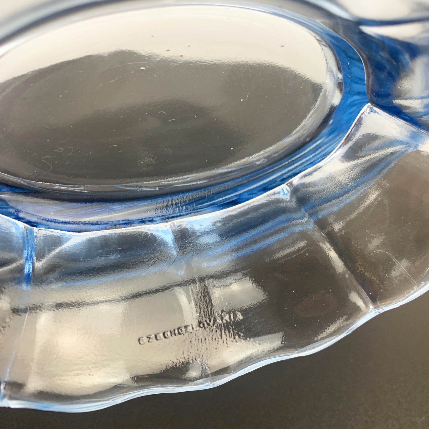 Stolzle Blue Footed Shell Presentation Bowl