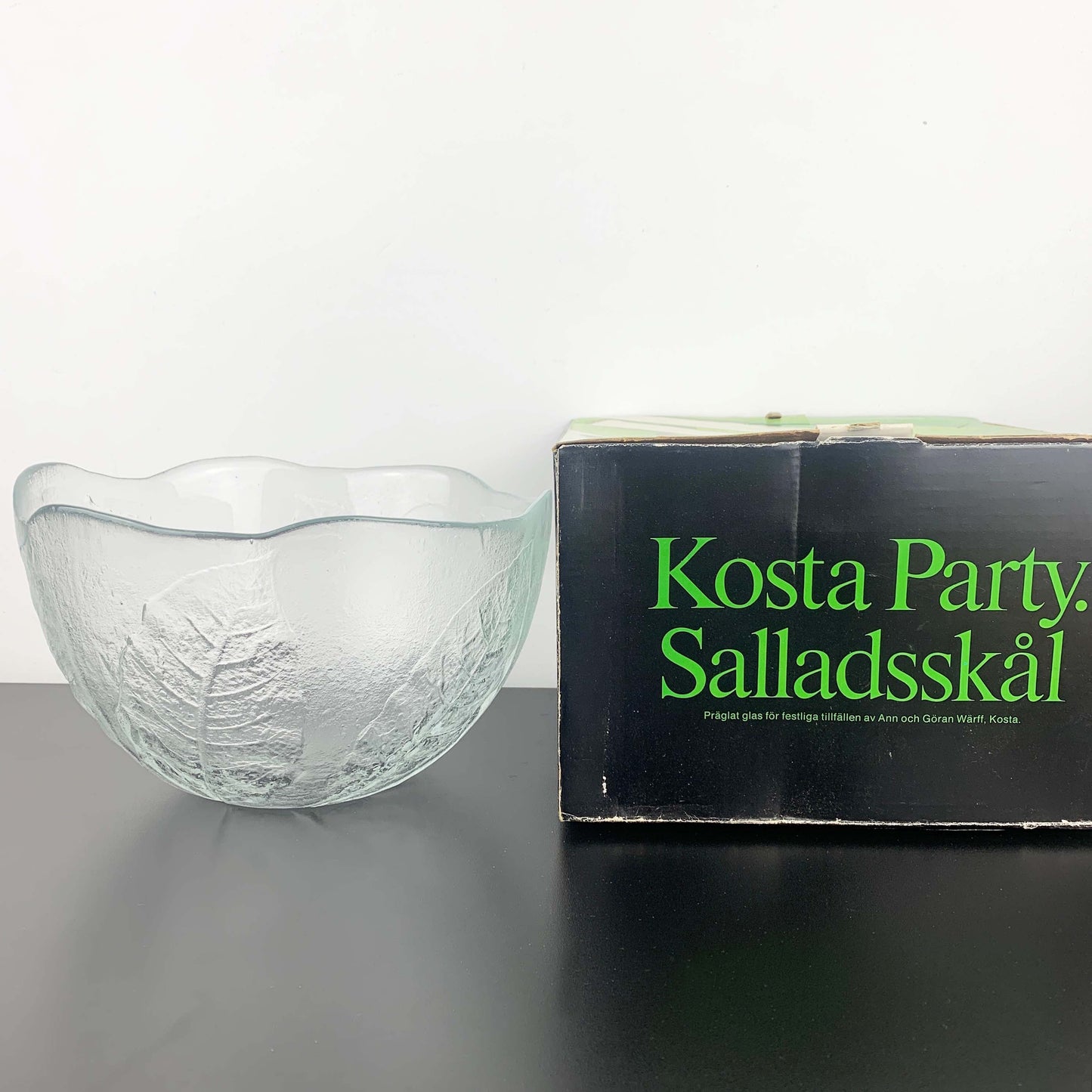 Kosta Boda 'Party' Leaf Embossed Large Serving Bowl