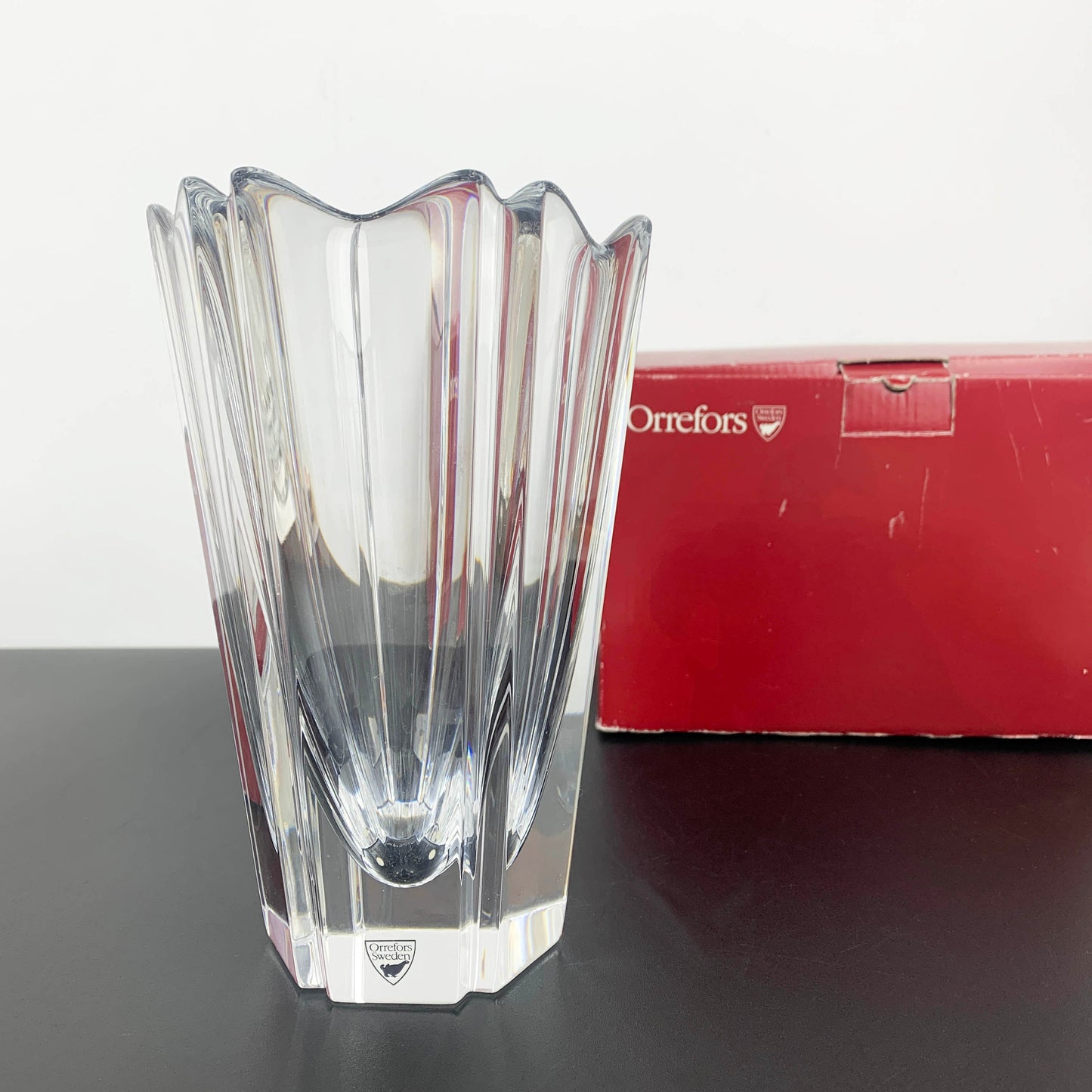 Orrefors 'Corona' Vase - Lars Hellsten Design