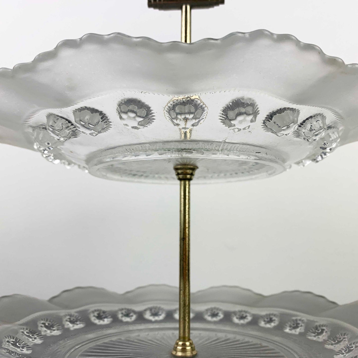 Davidson Glass 'Blackberry Prunt' 2 Tier Dessert Stand