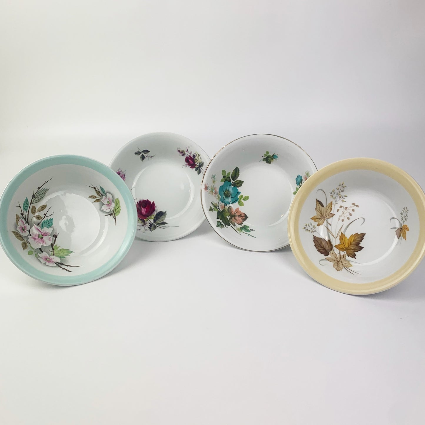 Alfred Meakin Glo White mismatched bowl set