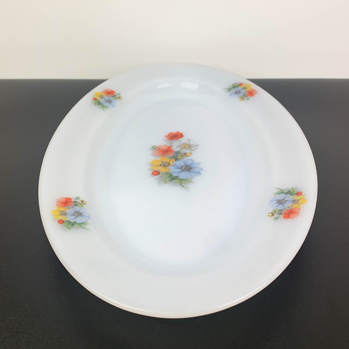 Arcopal 'Anemone' Oval Platter
