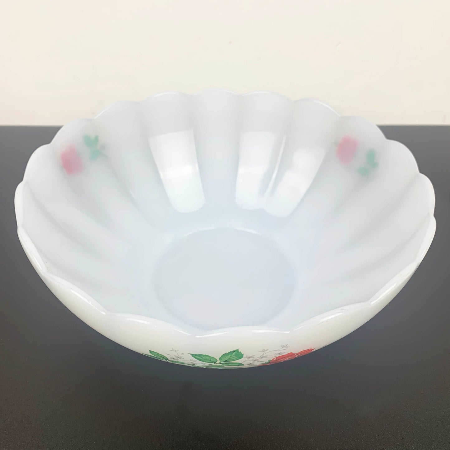 Arcopal Red Rose Opaline Glass Set