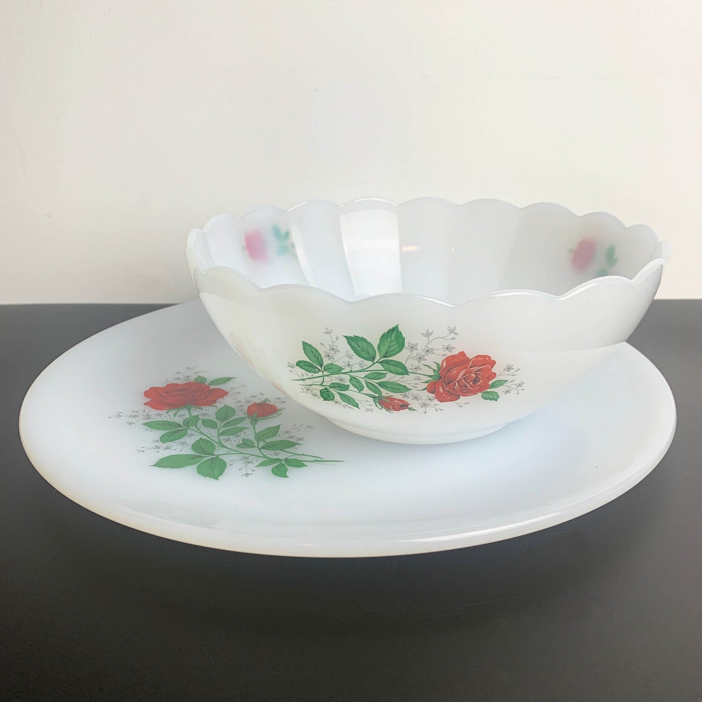 Arcopal Red Rose Opaline Glass Set