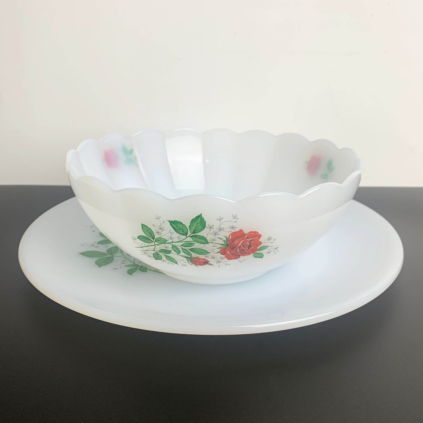 Arcopal Red Rose Opaline Glass Set