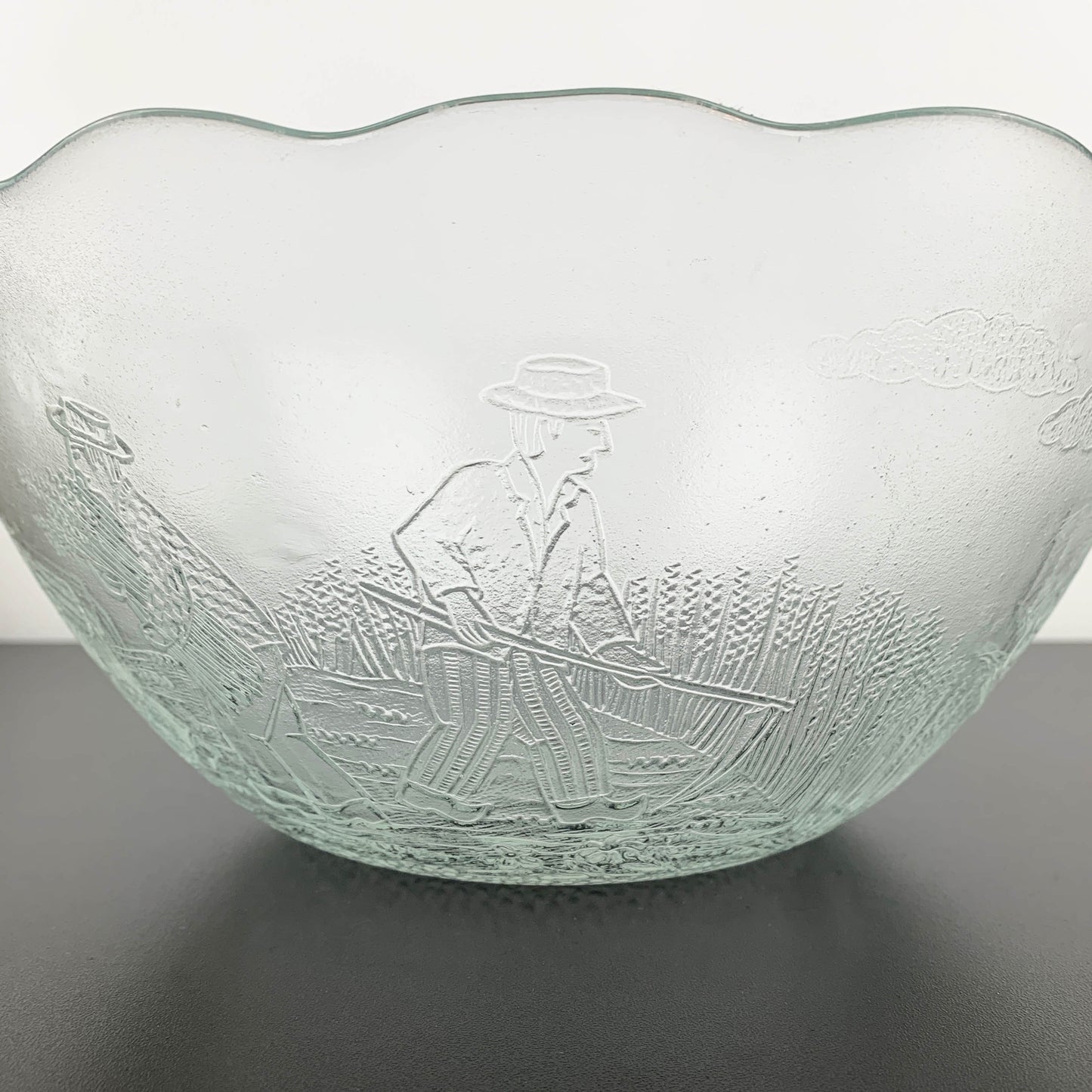 Arcoroc Embossed Wheat Farmer Large Serving Bowl