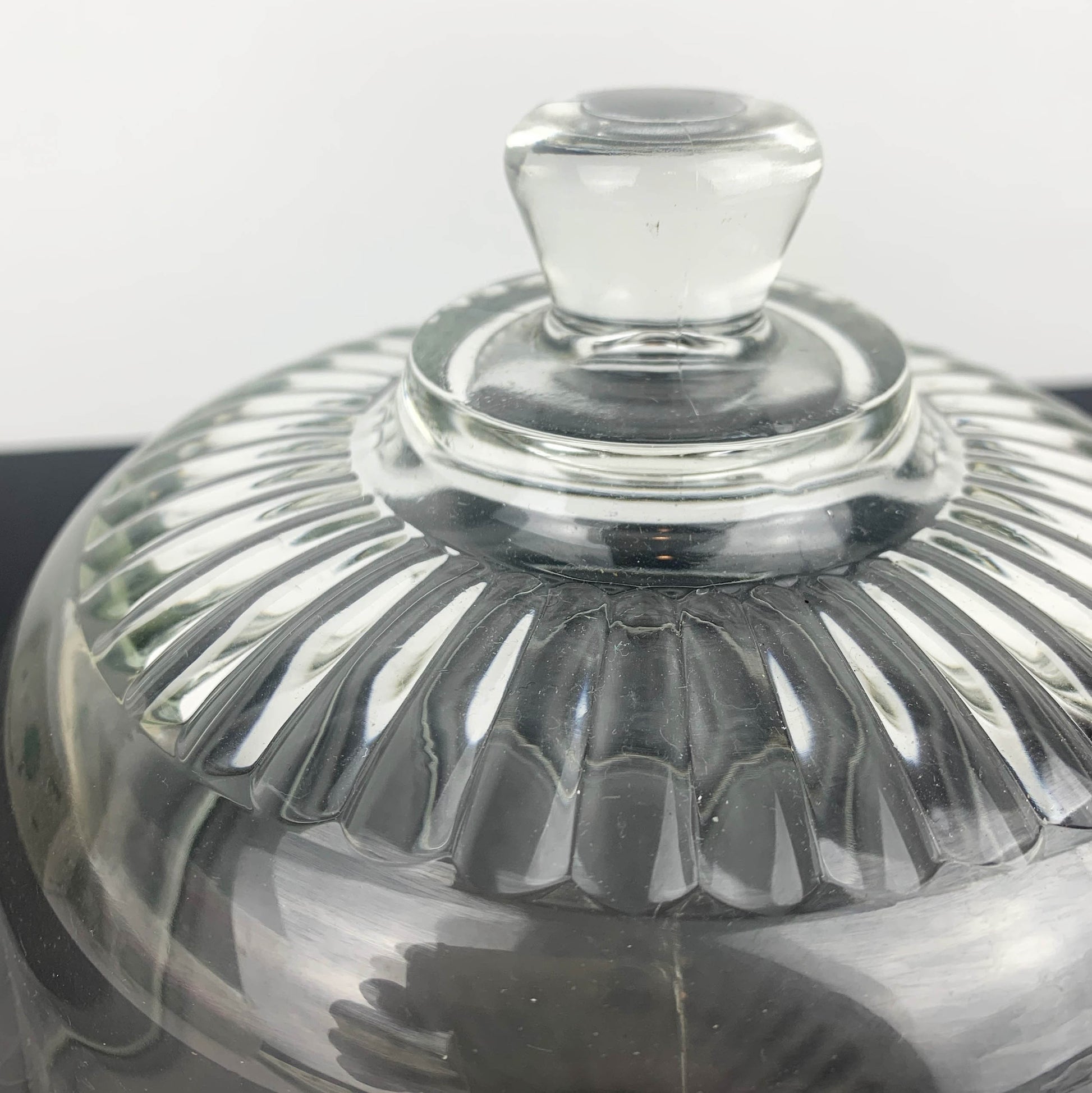 Arcoroc France cloche close up detail
