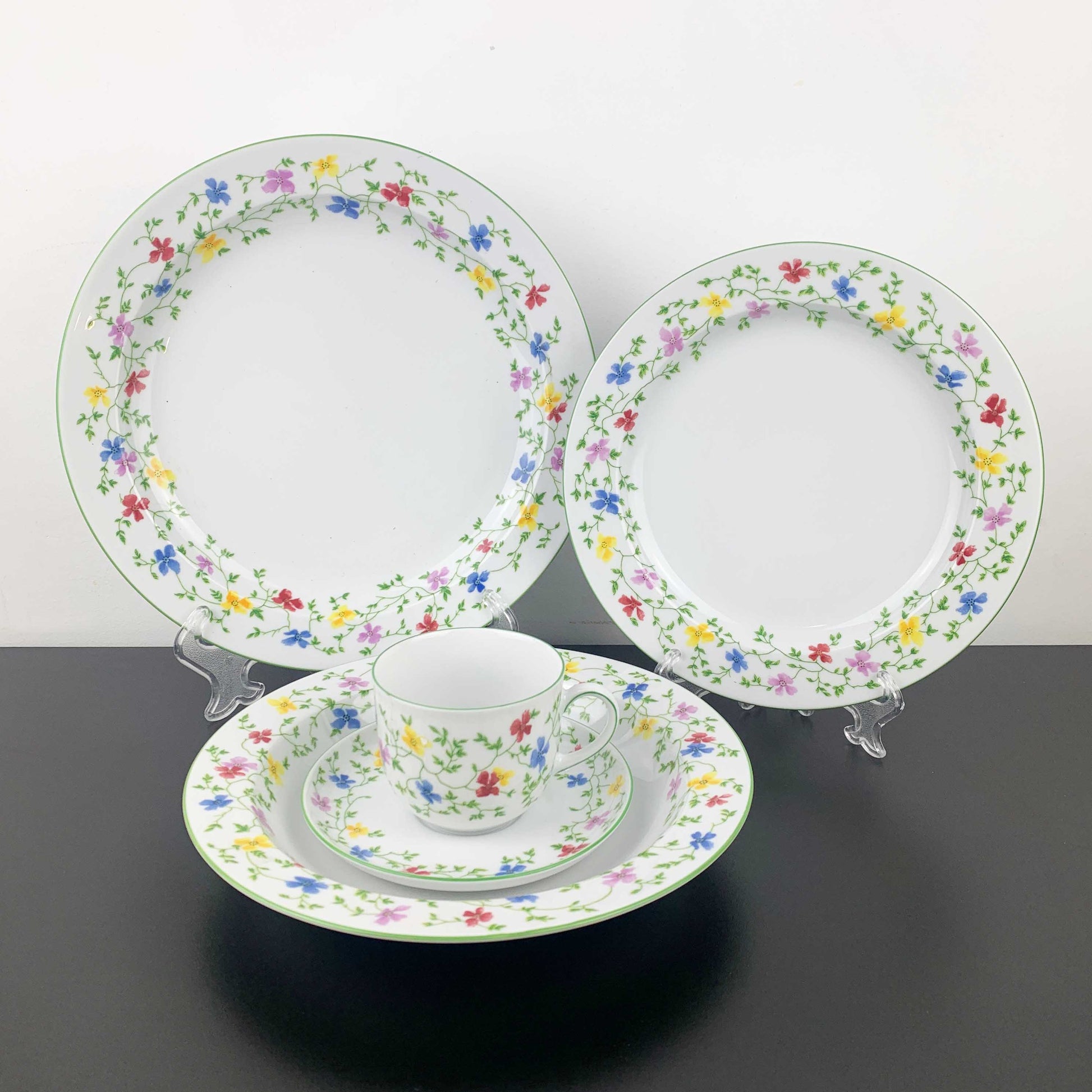 Arzberg 'Cambridge' dinnerware pieces