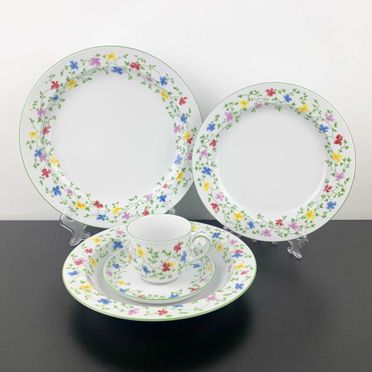 Arzberg 'Cambridge' dinnerware pieces