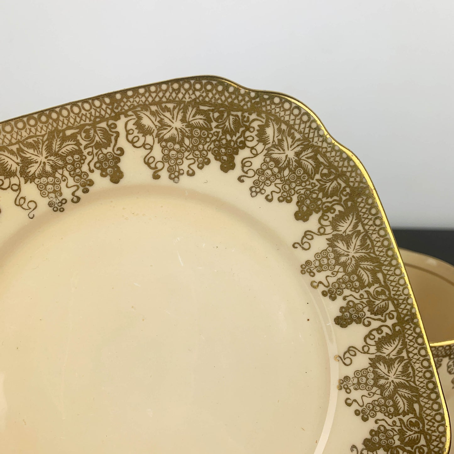 Bell China Gold Grapevine Trio