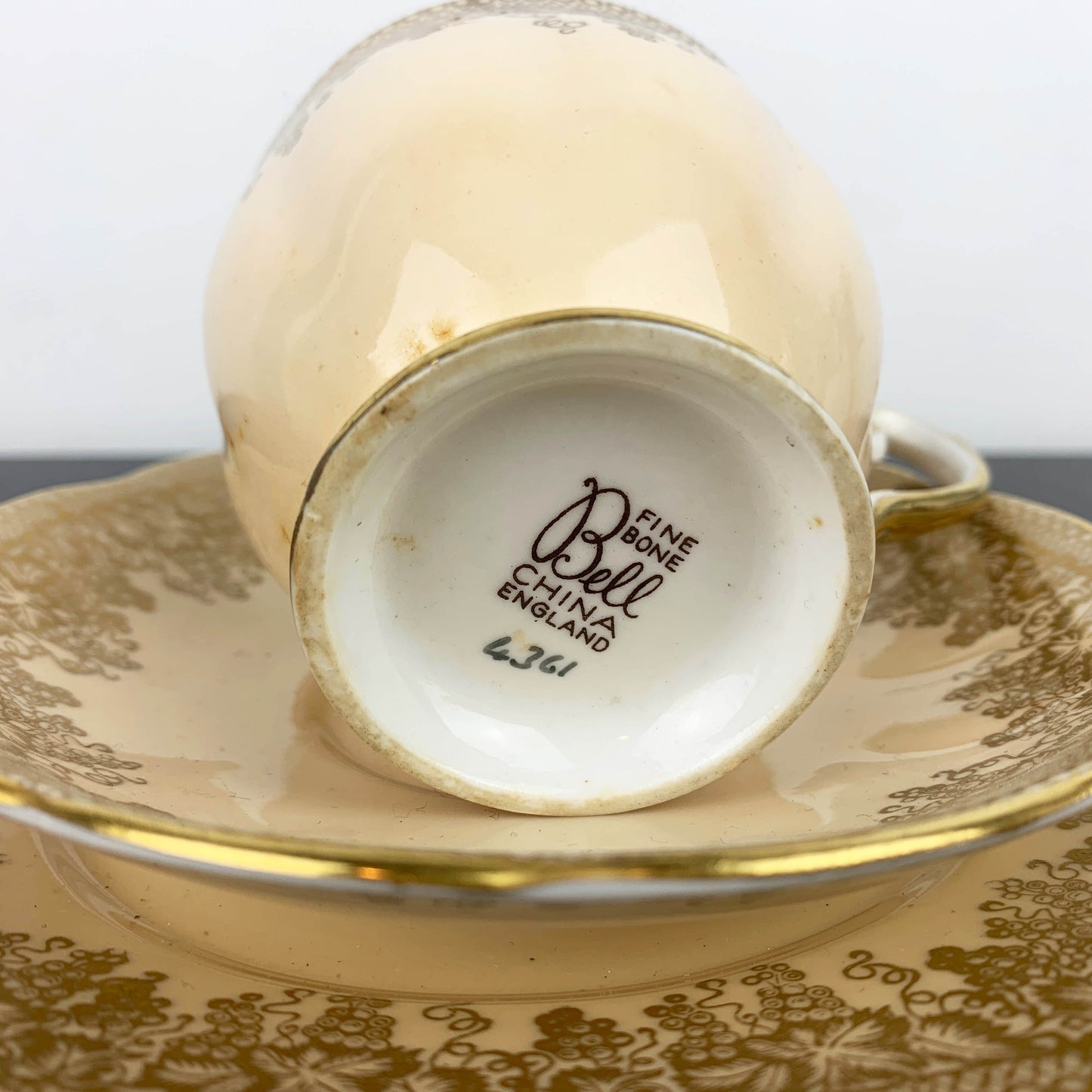 Bell China Gold Grapevine Trio