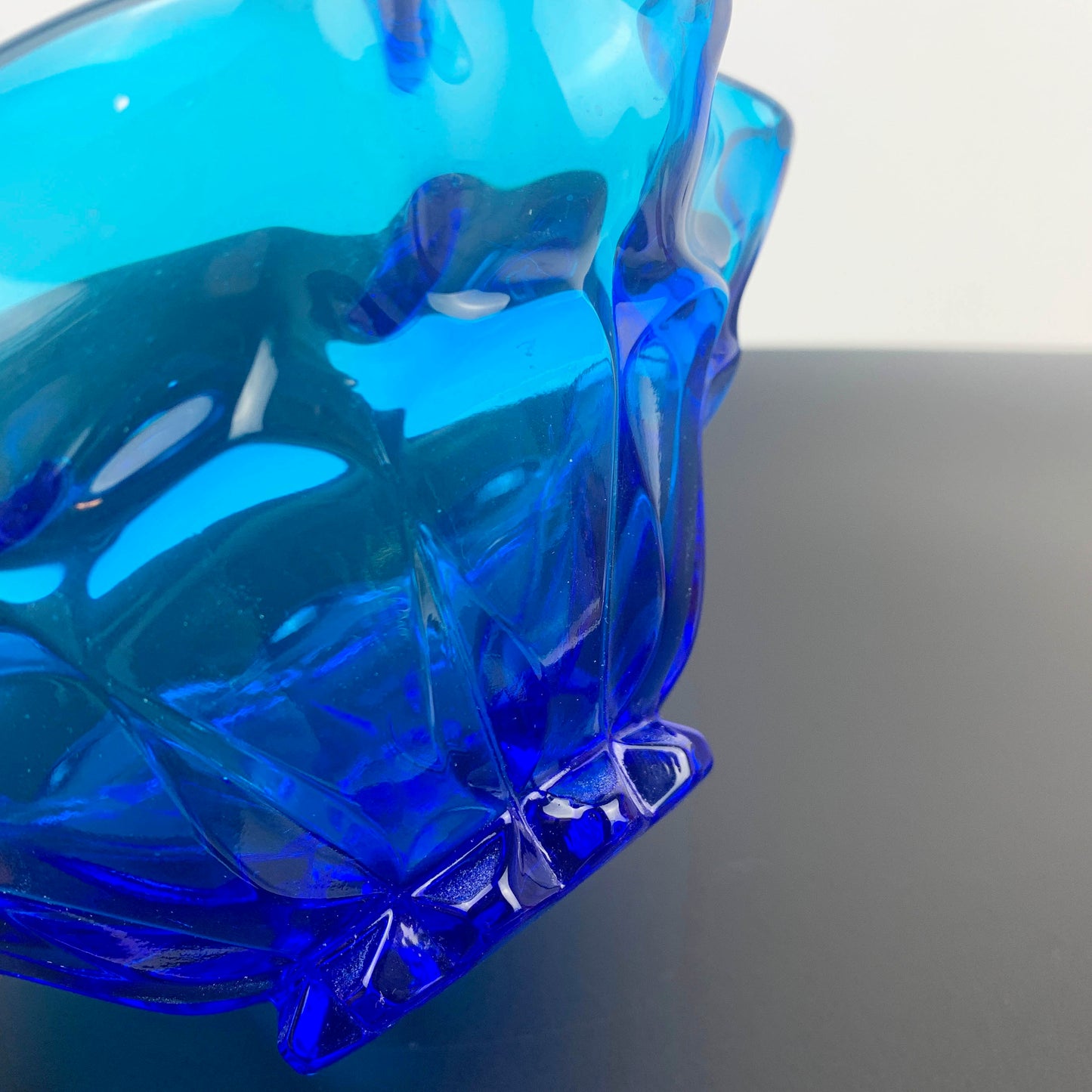 Fenton Ruffled Bowl in Colonial Blue