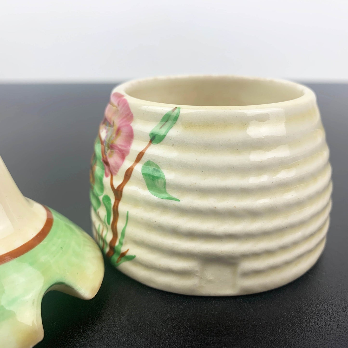 Clarice Cliff 'Corolla' Art Deco Beehive Honey Pot