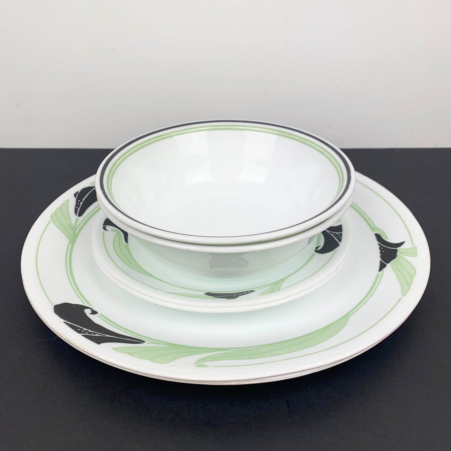 Corelle 'Black Orchid' Dinnerware Set