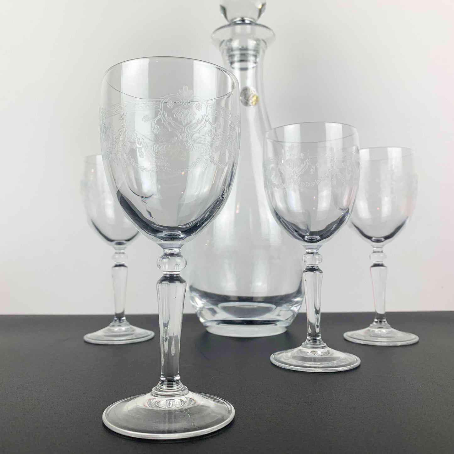 Cristal D'Arques 'Dampierre' Etched Decanter Set