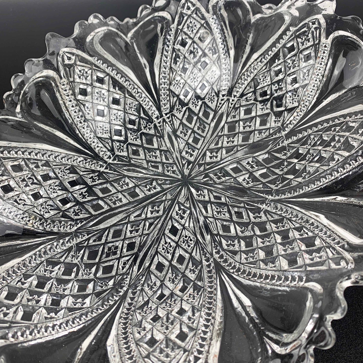 Davidson Glass 'William and Mary' Bowl c.1903