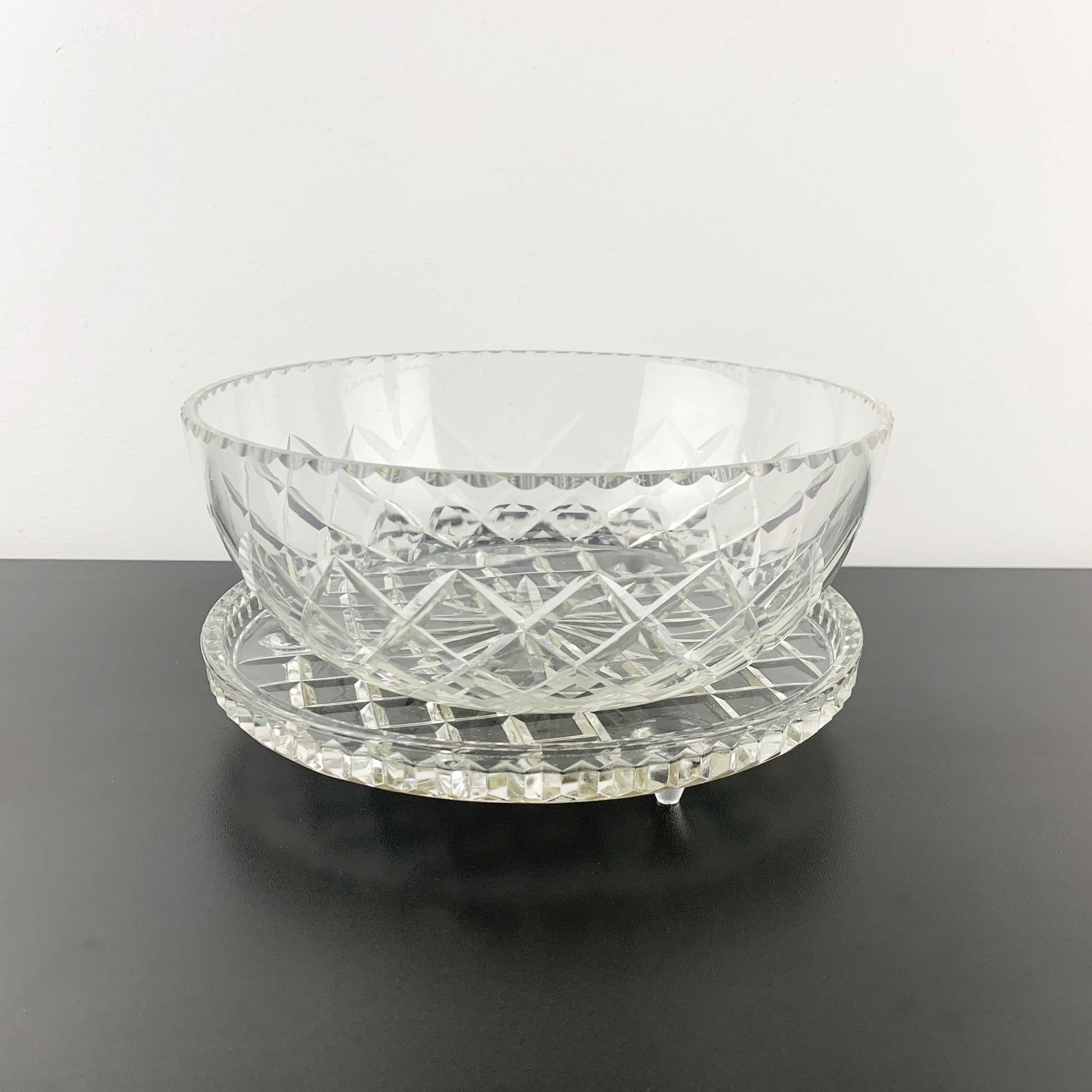 Diamond cut crystal bowl and round footed cake plate - Set of 2