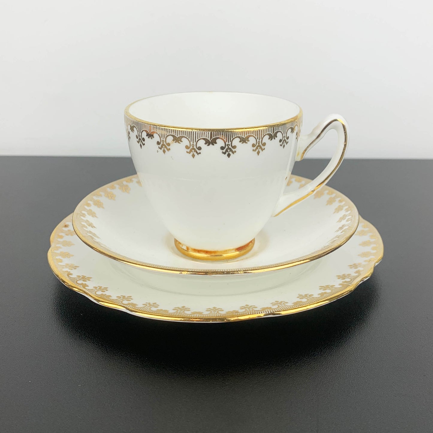 Gladstone China Gold Fleur de Lys Trio