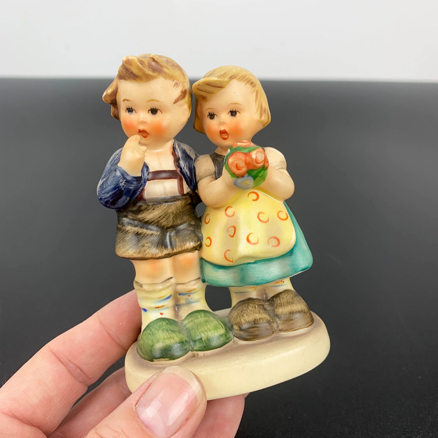 Hummel (Goebel) 'We Congratulate' Figurine