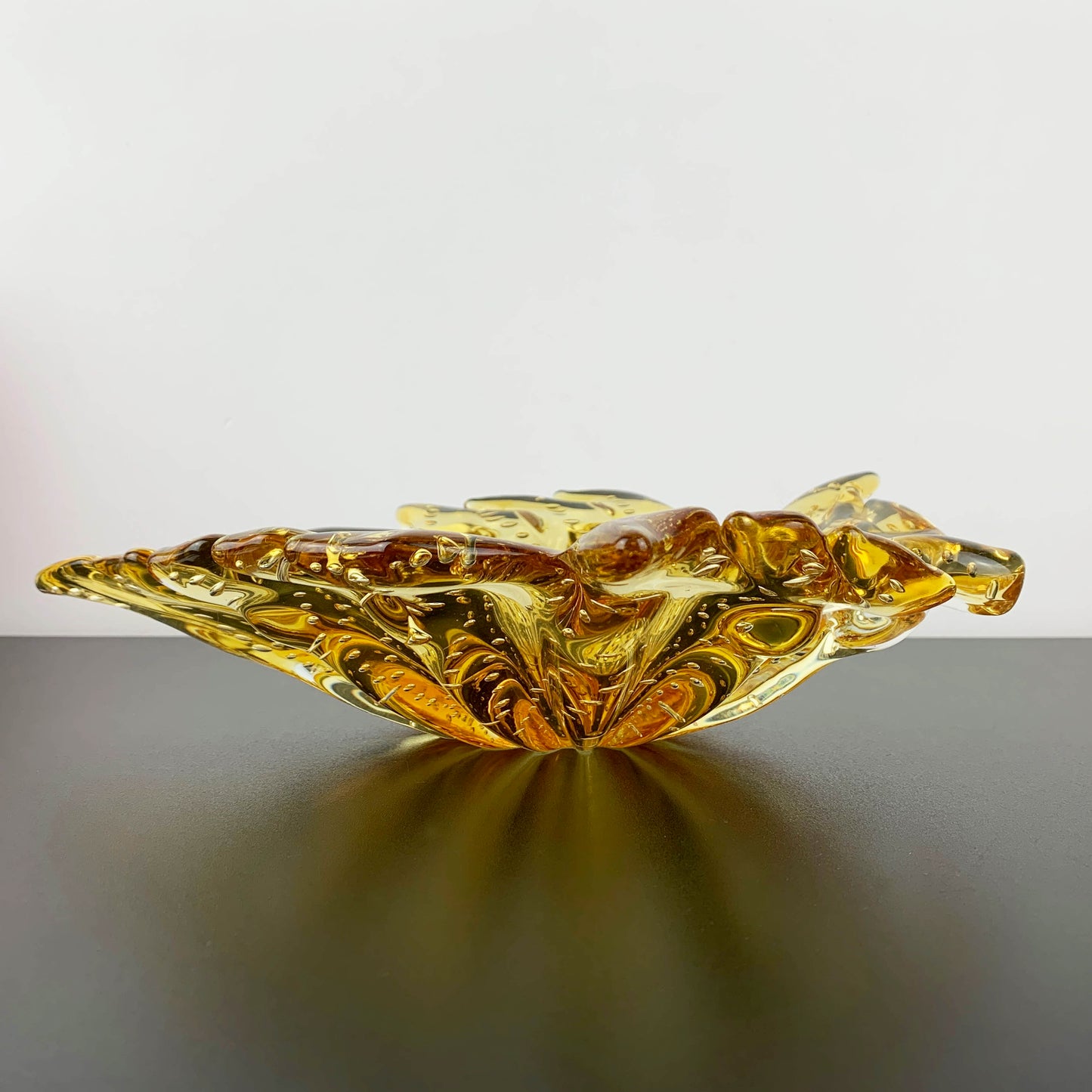 Murano Uranium Amber Art Glass Centrepiece