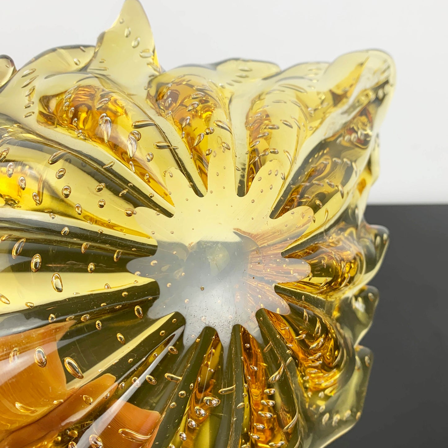 Murano Uranium Amber Art Glass Centrepiece
