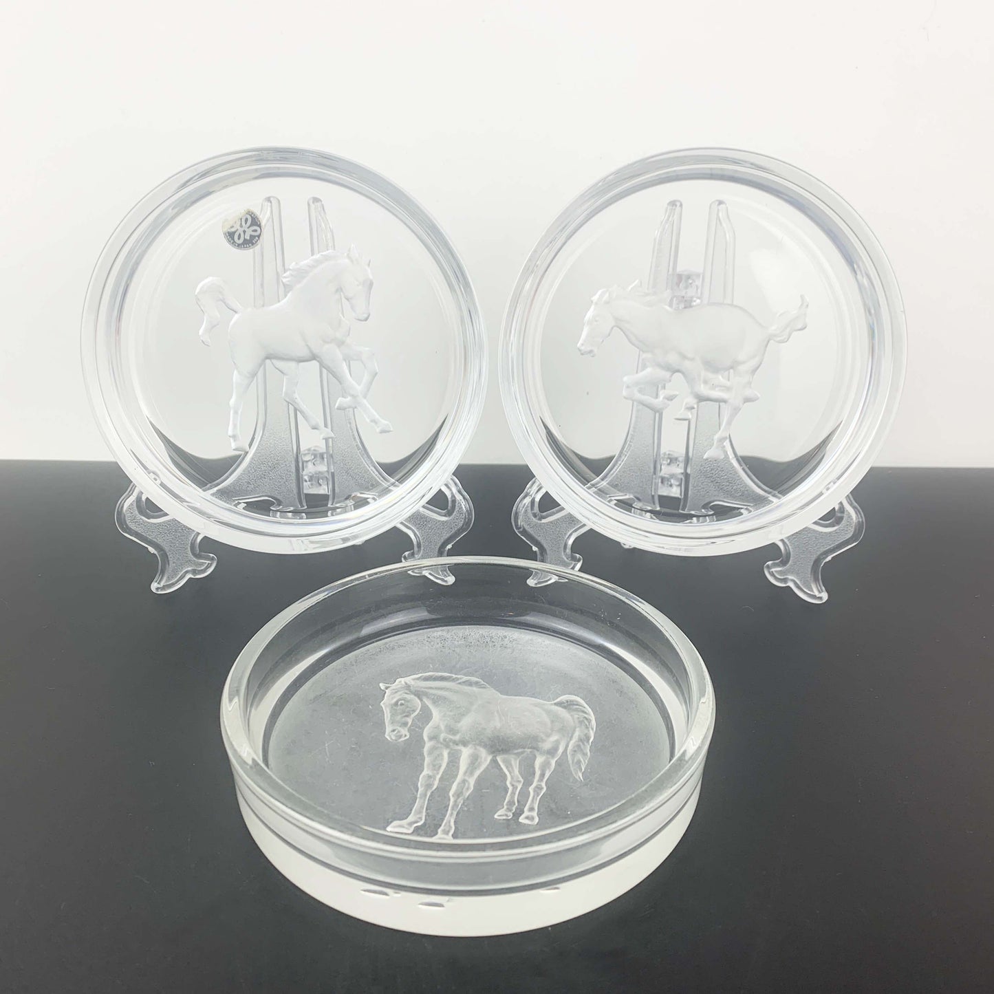 Hoya Crystal Horse reverse etched glass bottle coaster