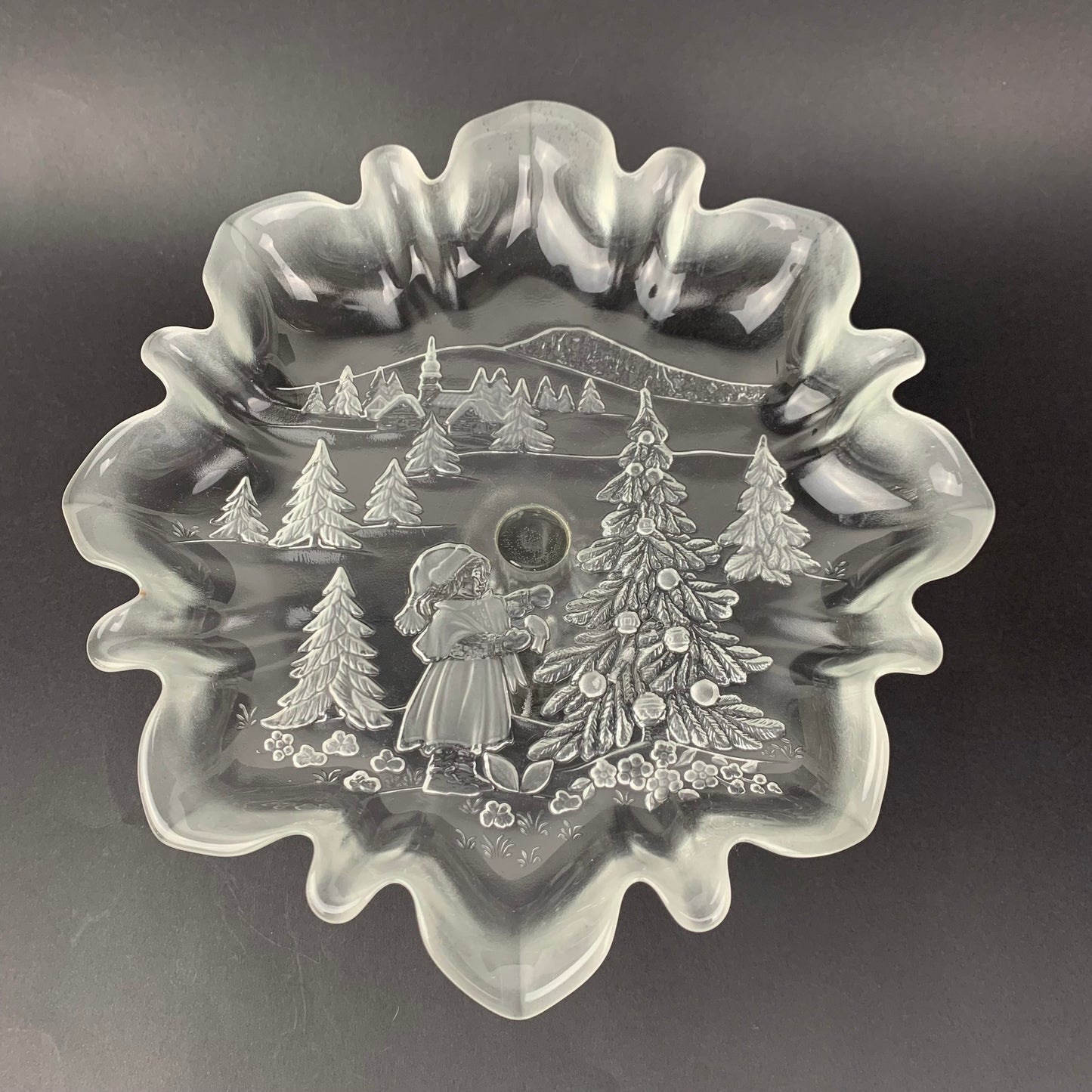 Mikasa Christmas Wonderland Pedestal Plate