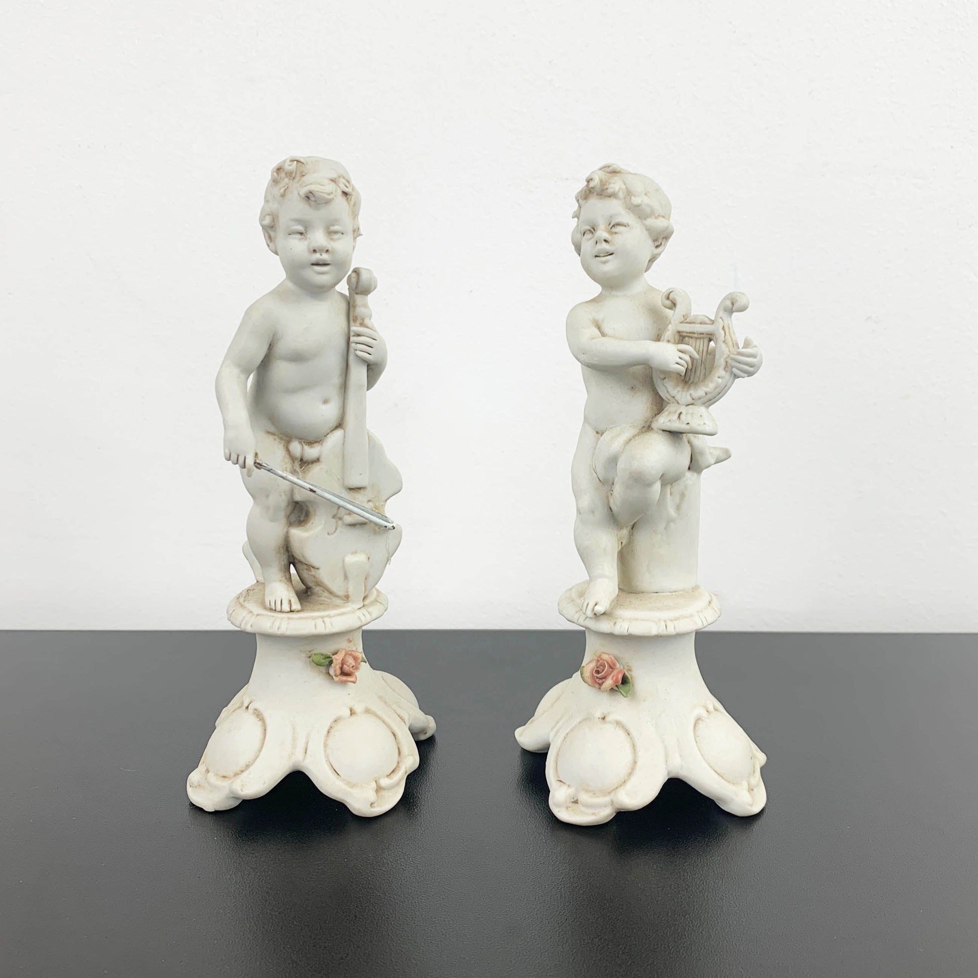 Benacchio (Triade) signed cherub figurines - Set of 2