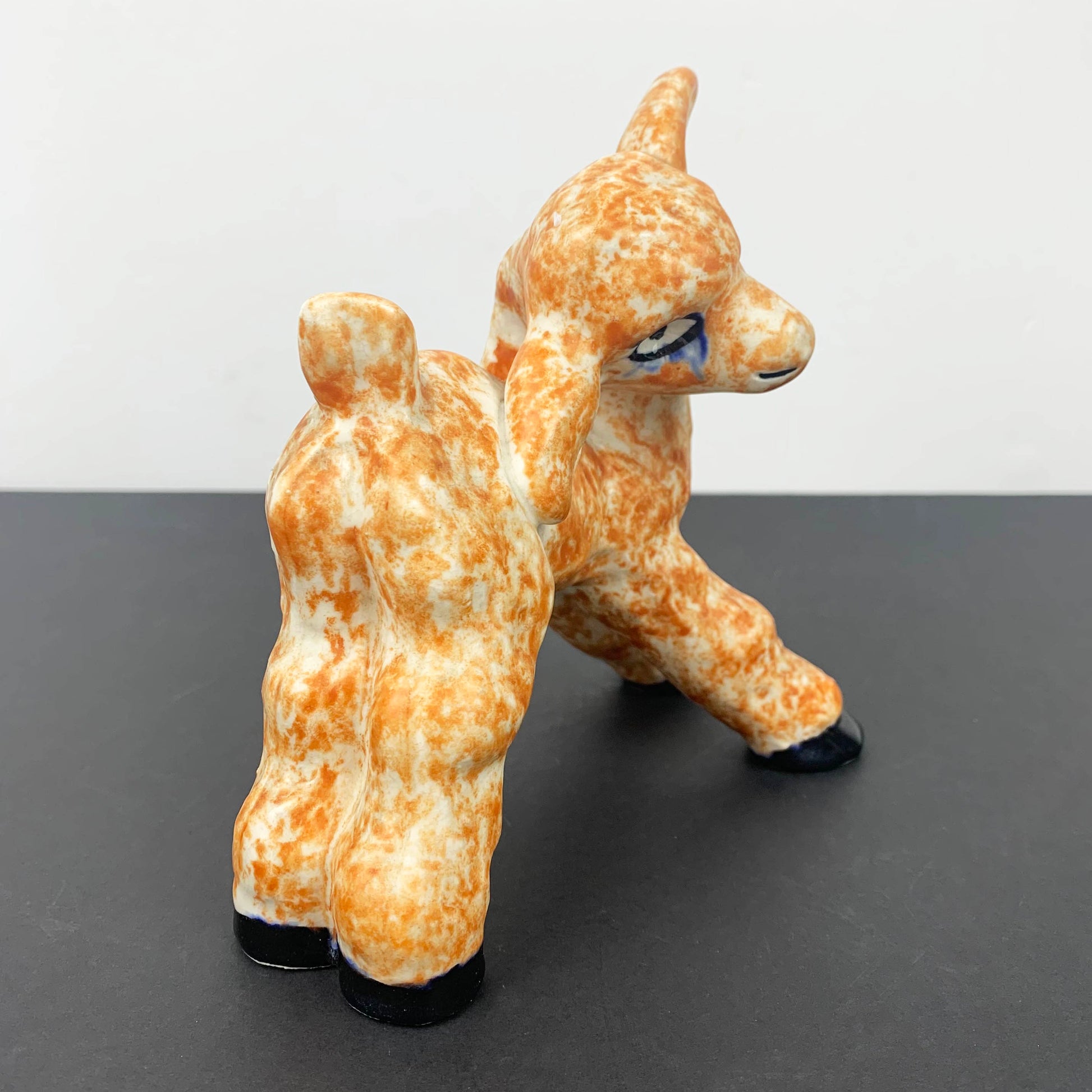 Kooky lamb figurine rear view