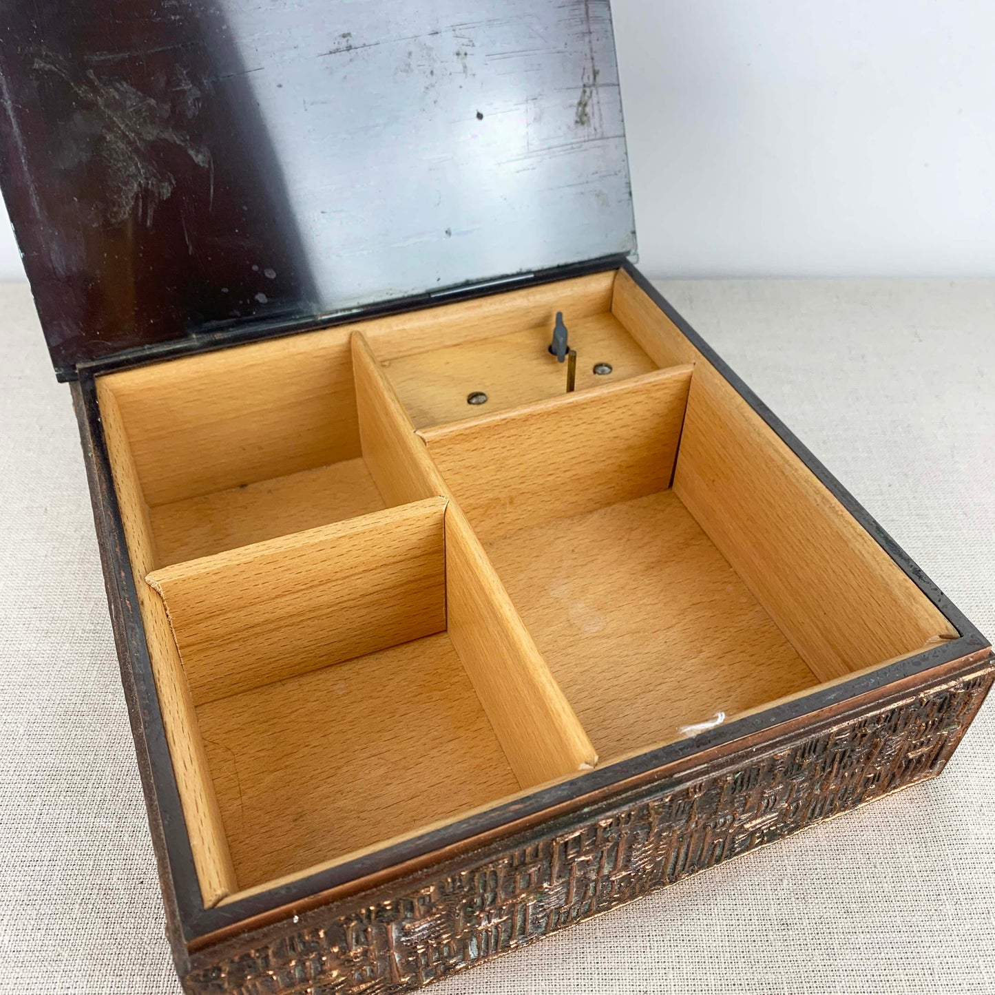 Lador Switzerland Copper Musical Jewellery Box