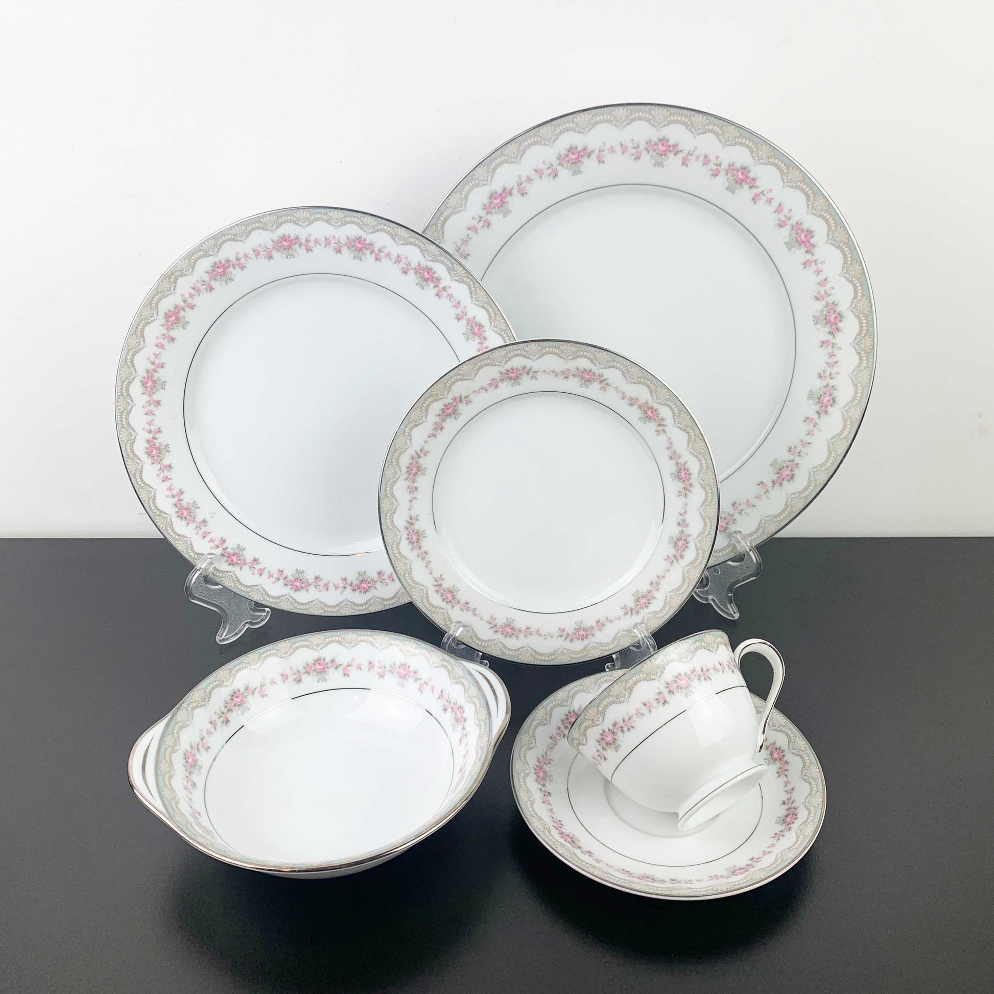 Noritake 'Glenwood' dinnerware