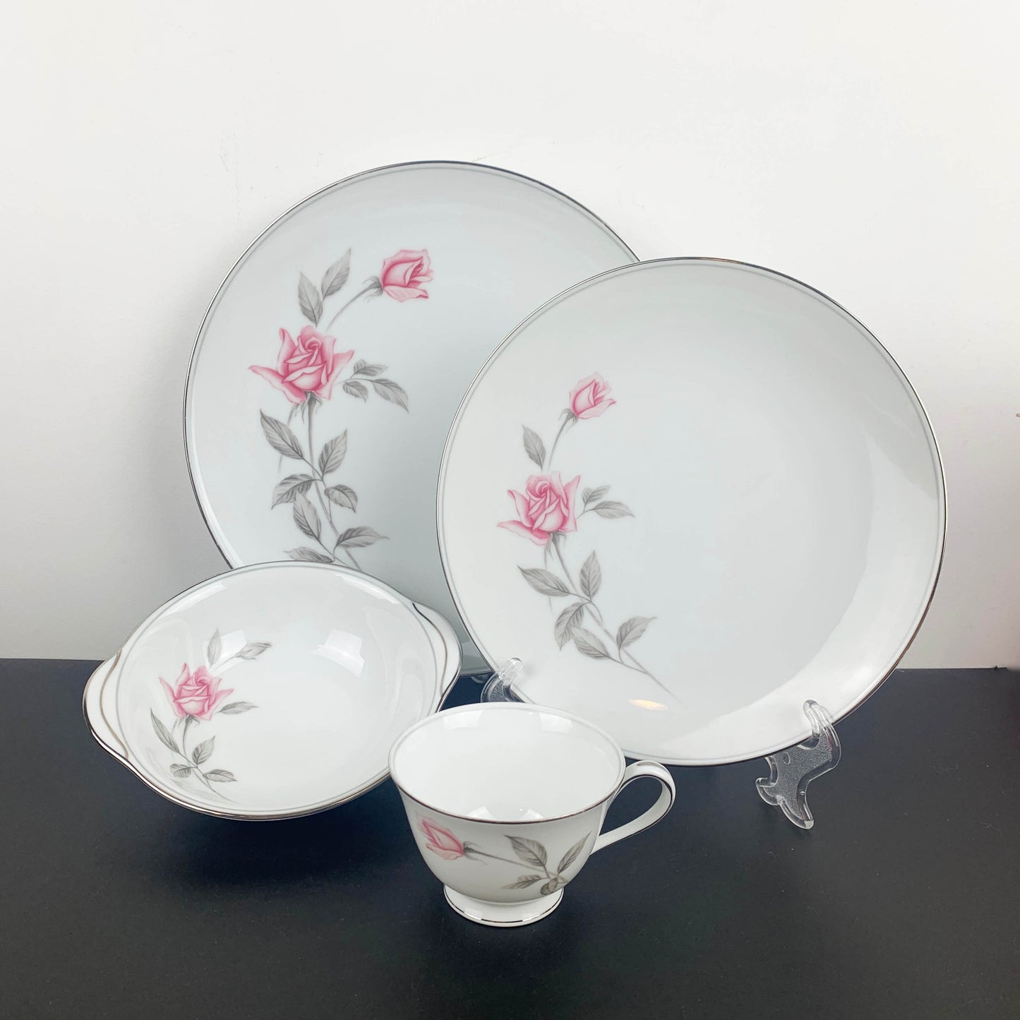 Noritake 'Rosemarie' dinnerware
