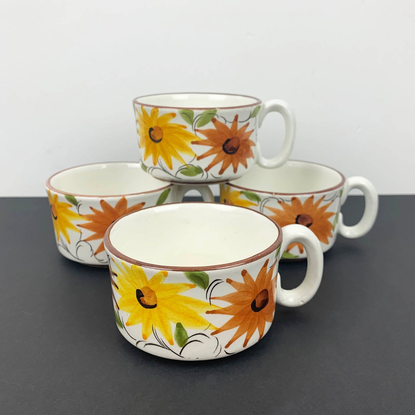 Olaria de Alcobaça Portugal rare set of cups