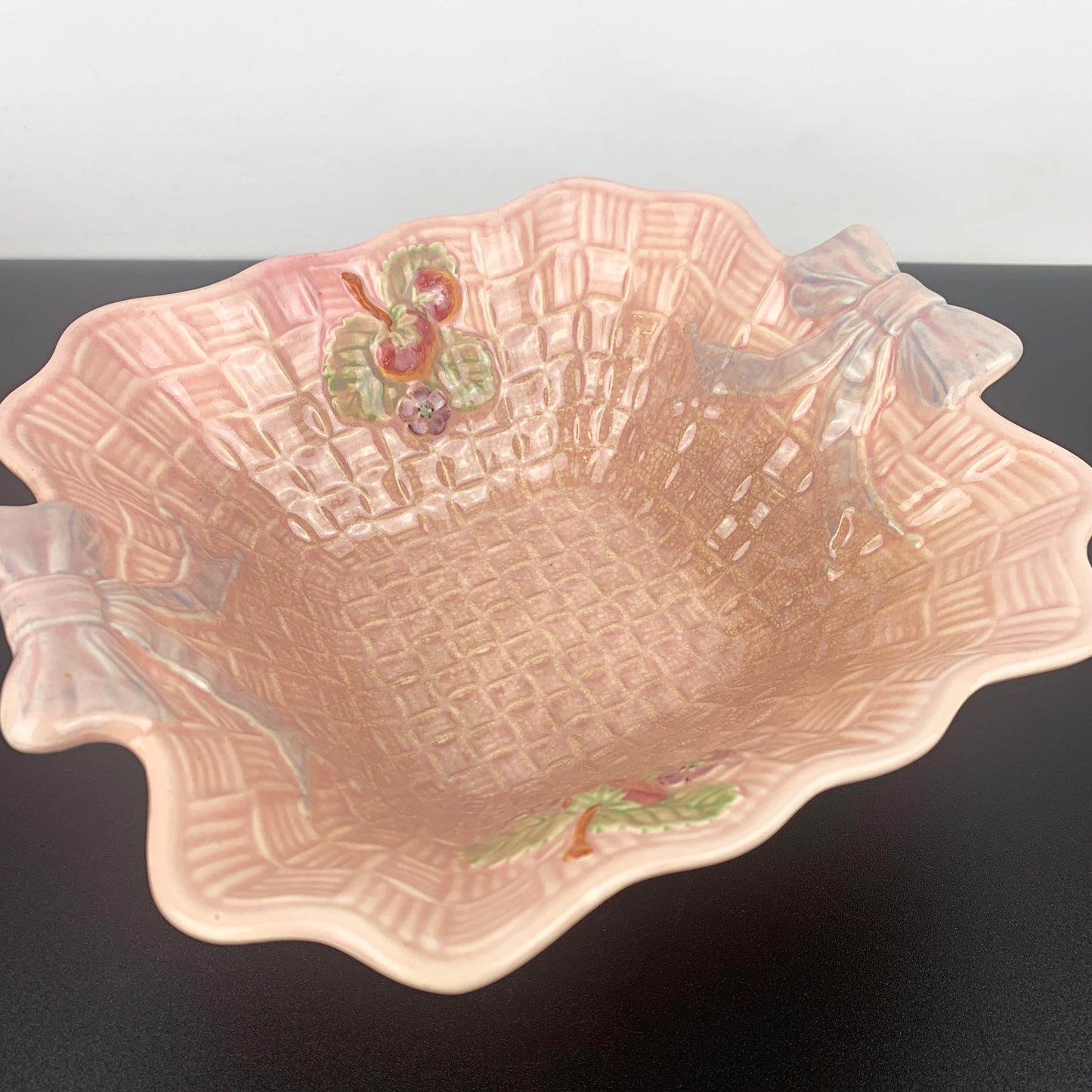 Shorter & Son Footed Fruit Bowl