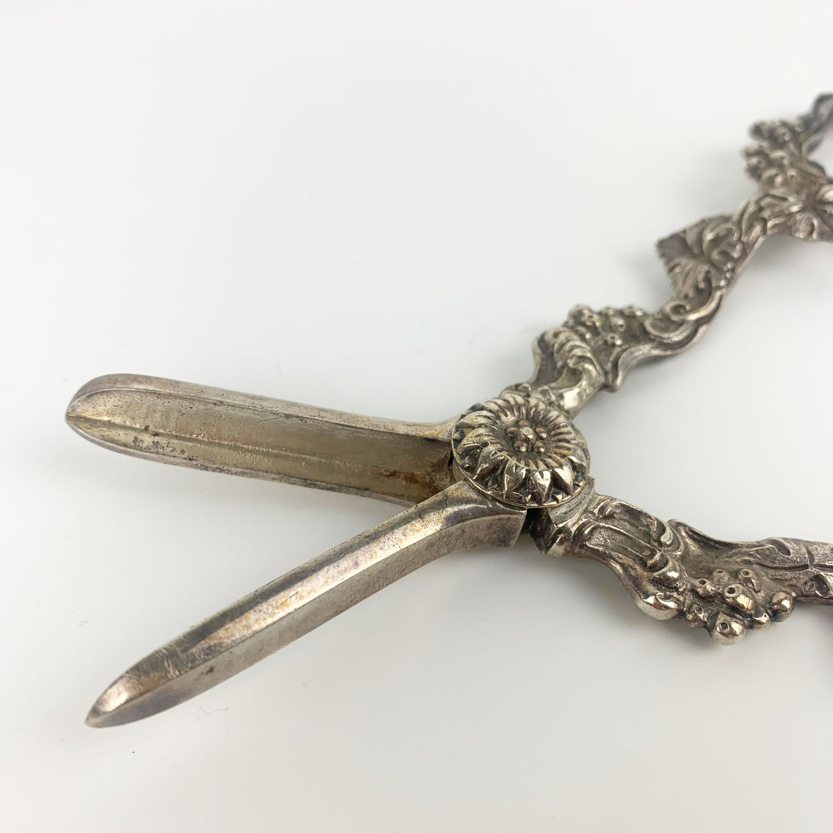Sterling Silver Ornate Grape Scissors R. E. Porter Birmingham