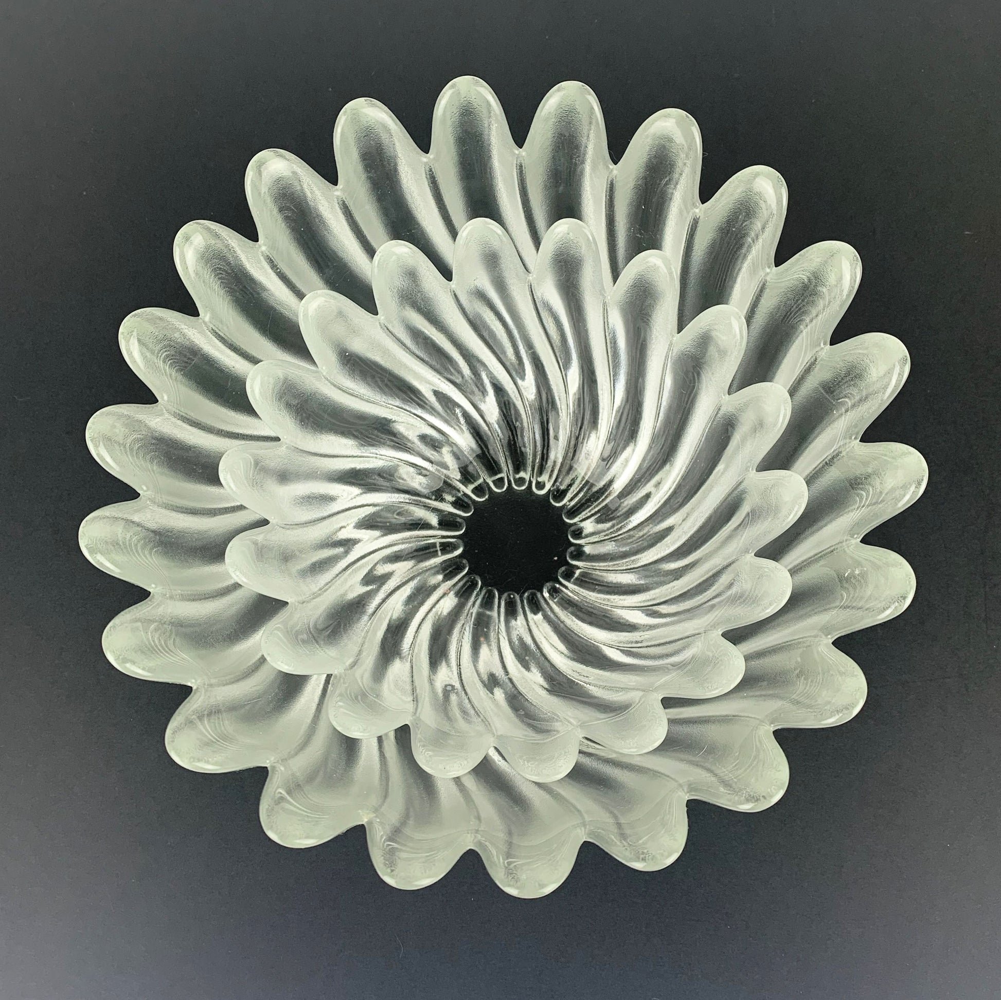 Pair of Studio Nova (Mikasa) Solaris Bowls nested one inside the other