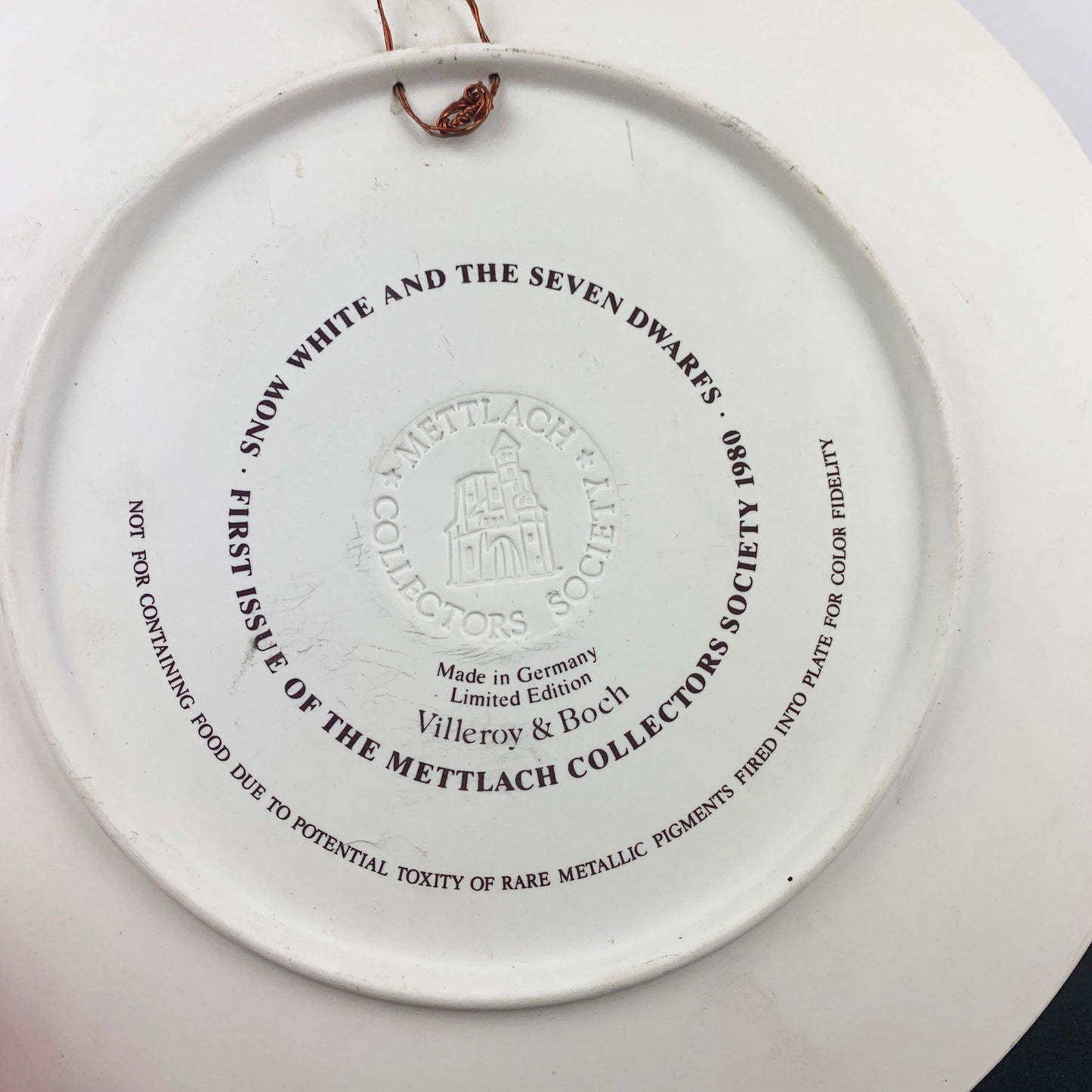 VIlleroy & Boch 'Snow White & the Seven Dwarfs' Collector Plate