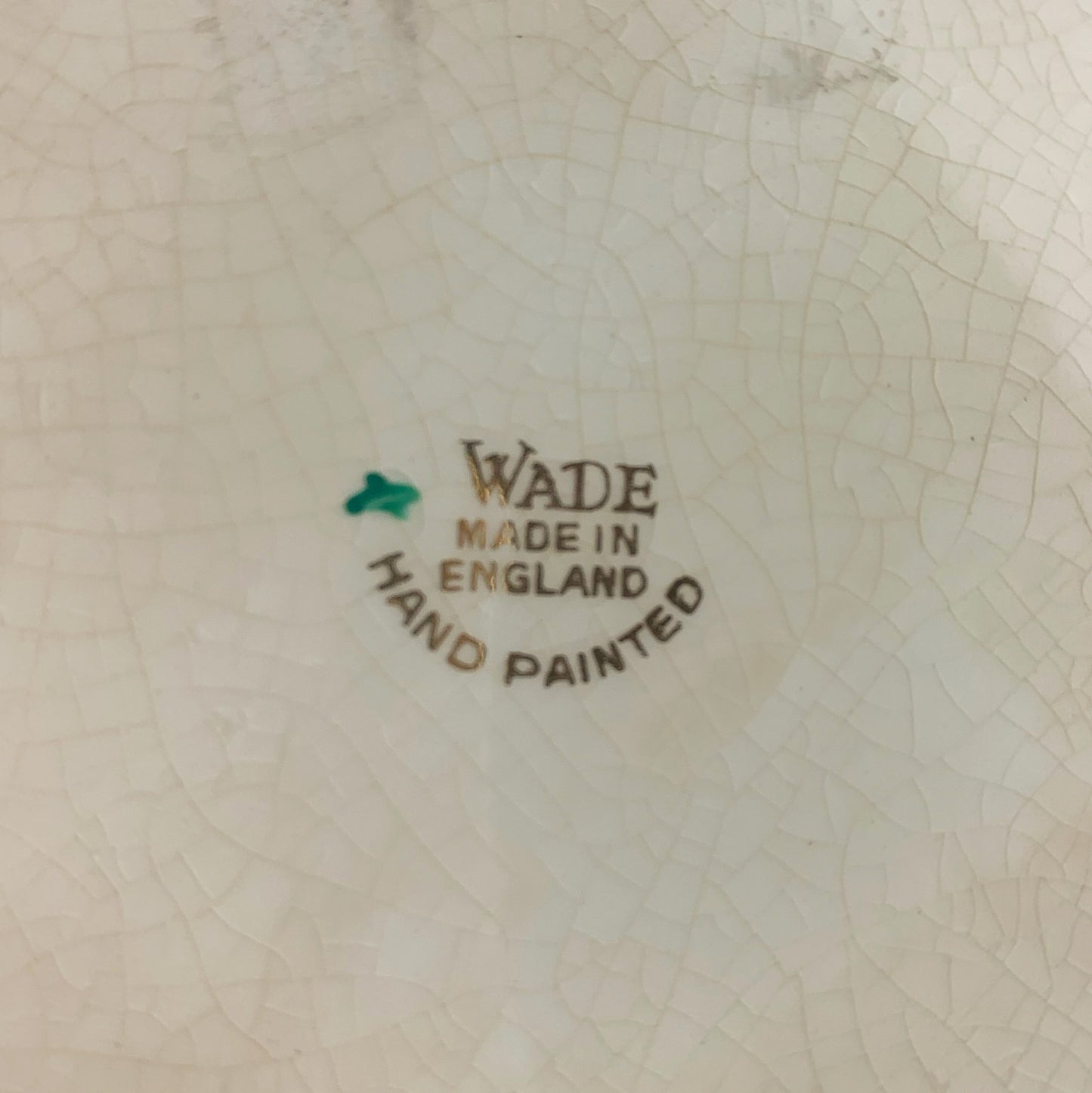 Wade England makers mark on ceramic planter