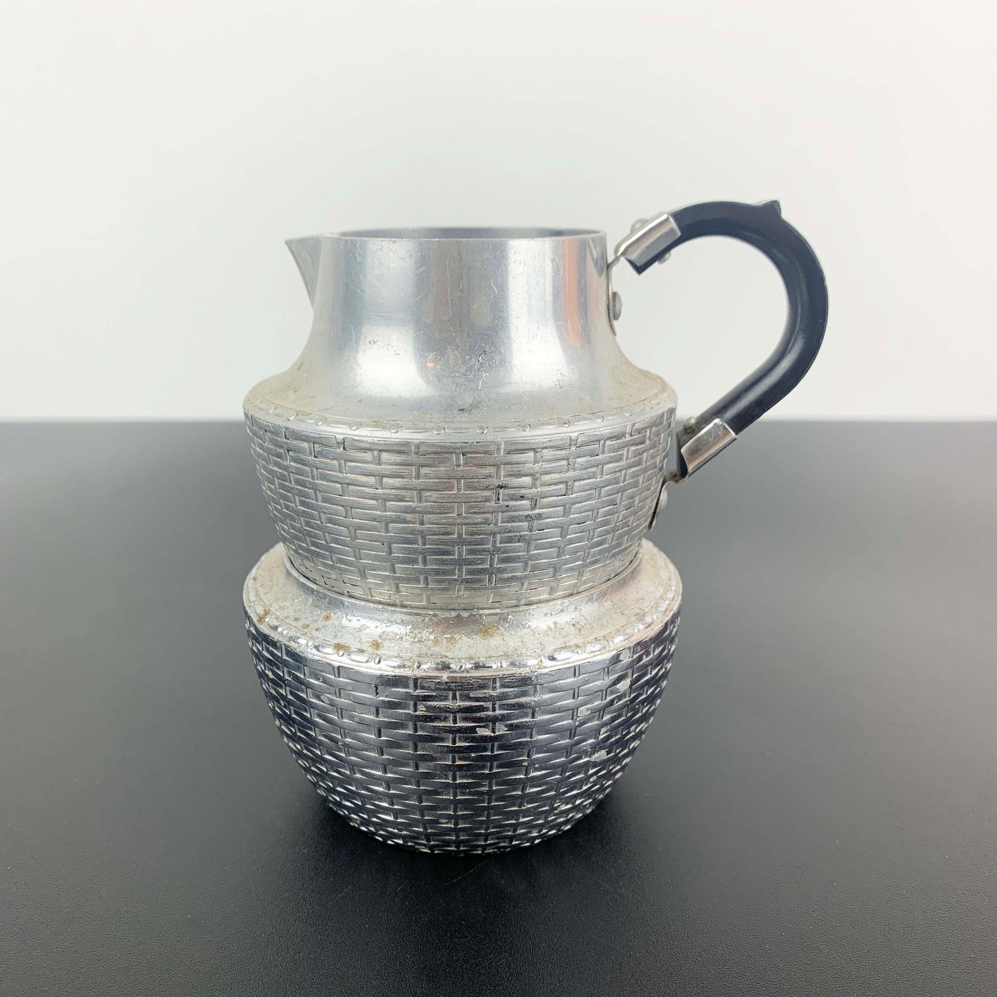 Wikka Ware sugar bowl and creamer with bakelite handle