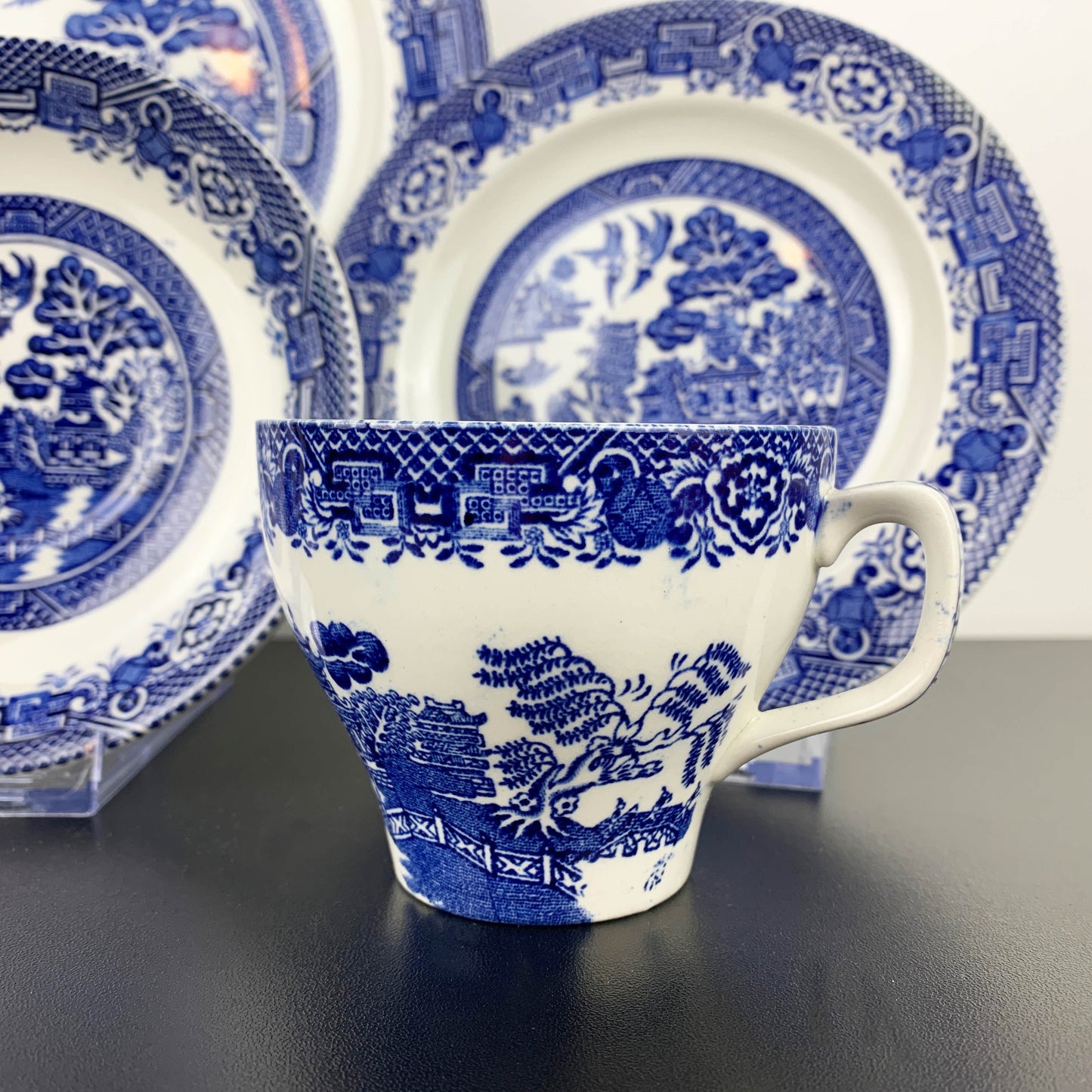 Wood & Sons Willow Dinnerware
