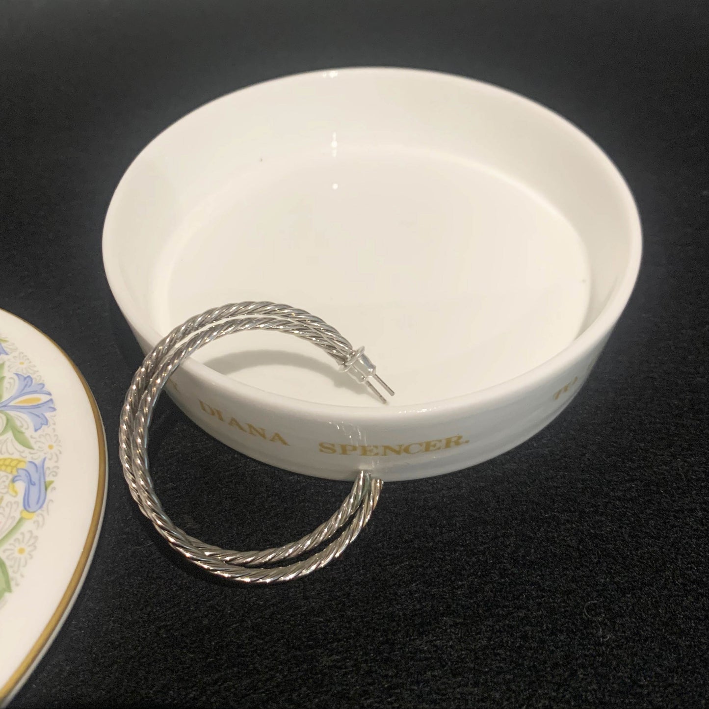 Princess Di Royal Wedding memorial trinket dish with earrings to indicate size